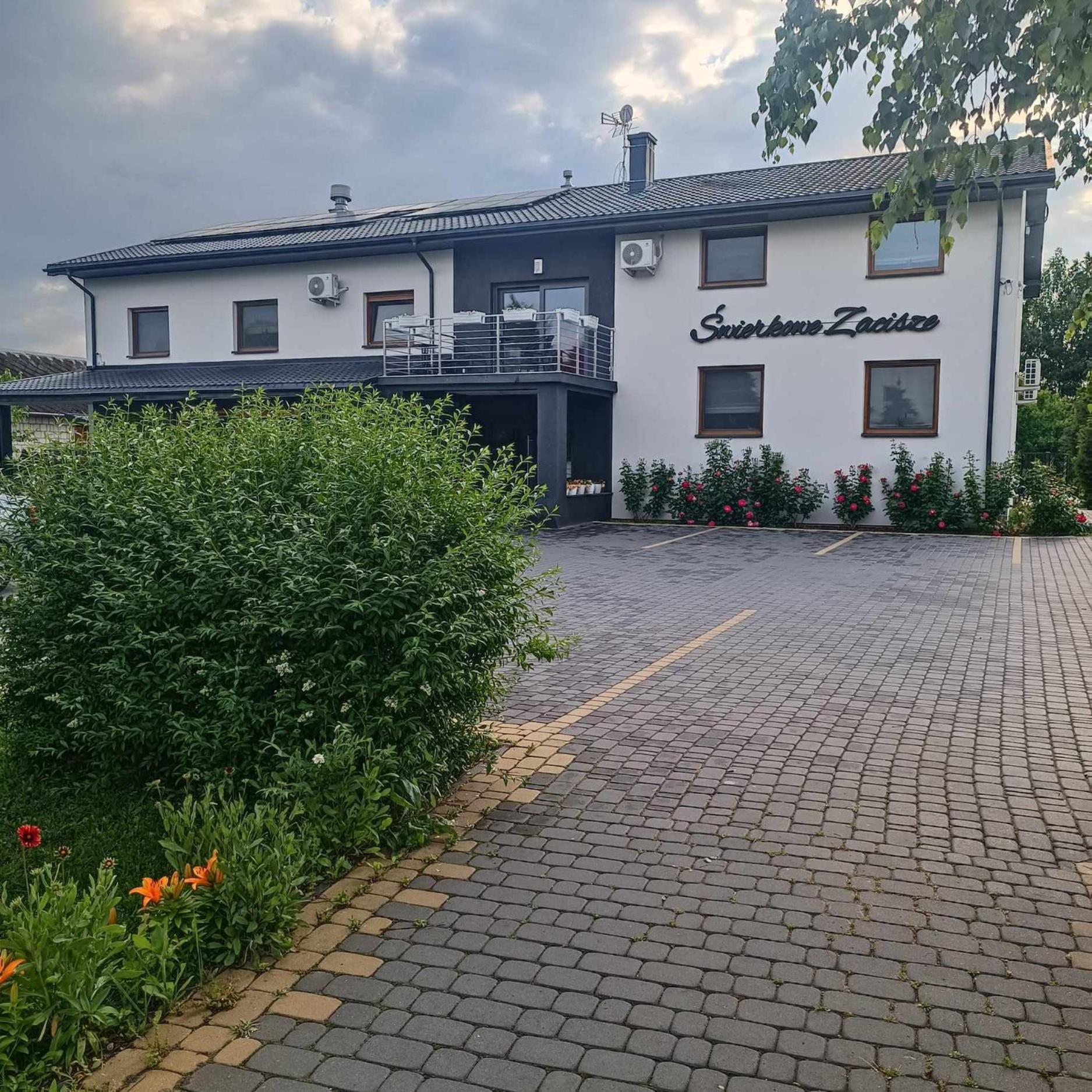 Swierkowe Zacisze Hotel Firlej Εξωτερικό φωτογραφία